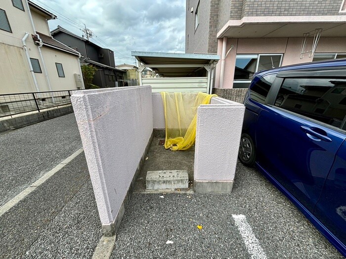 ワイズコートの物件外観写真