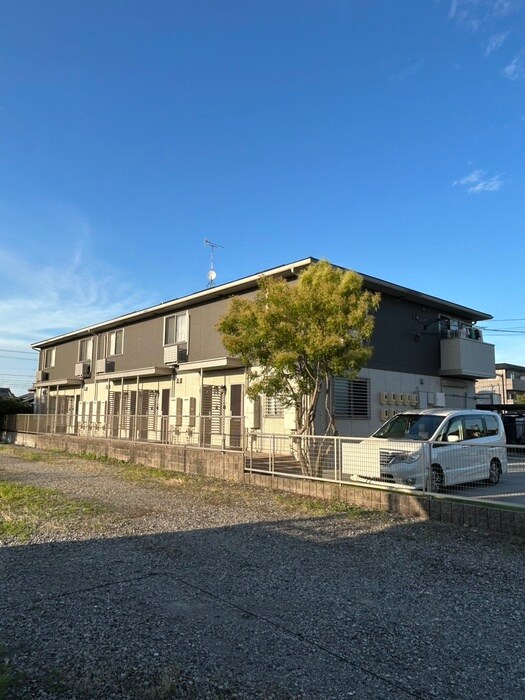 プランドール・アマの物件外観写真