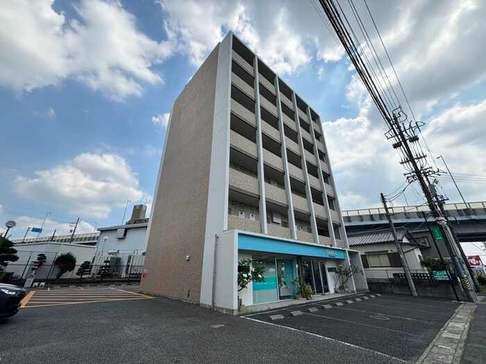 シュトルツの物件外観写真