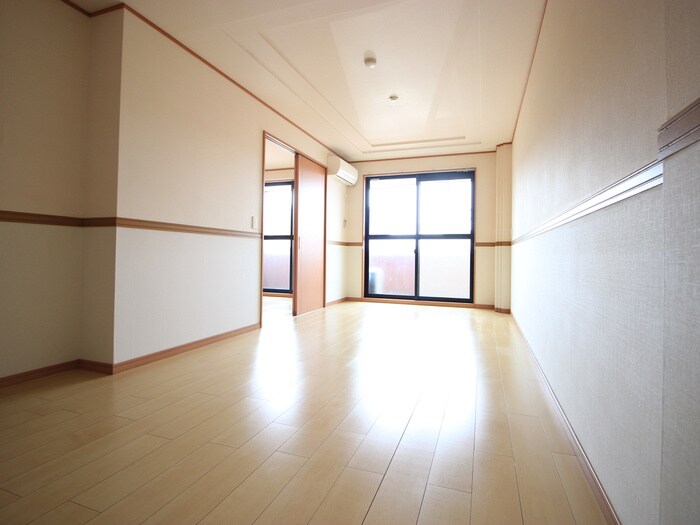 ペティハウス・ロベリアの物件内観写真