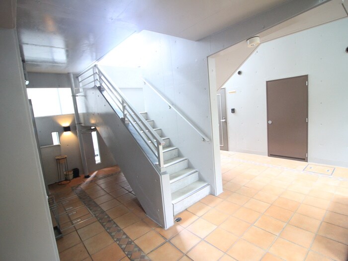 Add Wistaria 1の物件外観写真