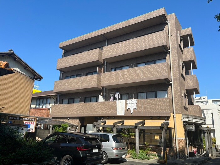 シャルム林の物件外観写真