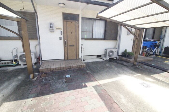 ガーデンハウス白山の物件外観写真