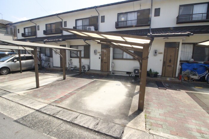 ガーデンハウス白山の物件外観写真