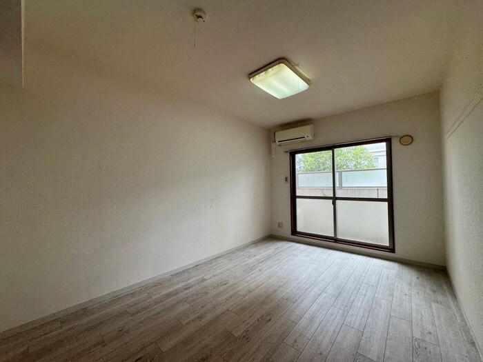 ラ・ヴィアンパレスⅡの物件内観写真