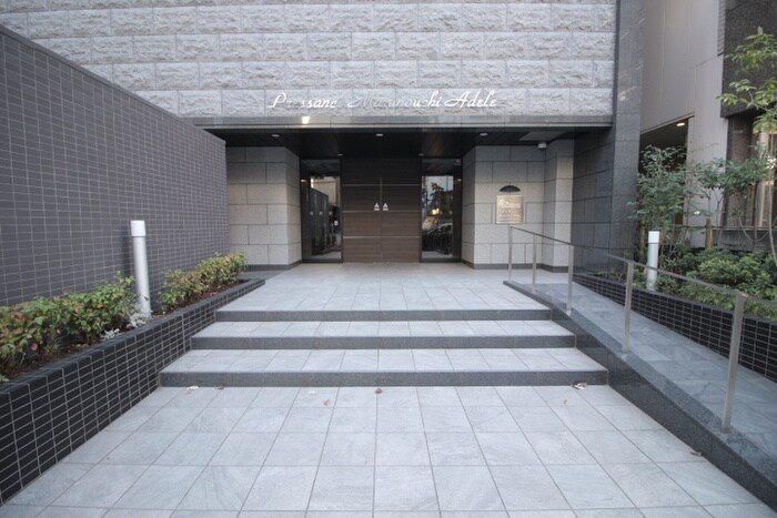 ﾌﾟﾚｻﾝｽ丸の内ｱﾃﾞﾙ(1302)の物件外観写真