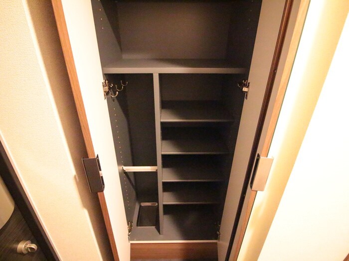 ﾌﾟﾚｻﾝｽ丸の内ｱﾃﾞﾙ(1302)の物件内観写真