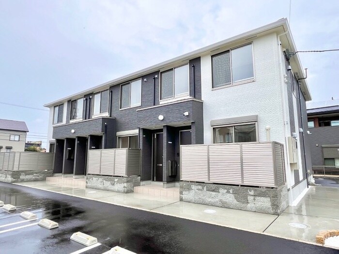 シャトールボアの物件外観写真