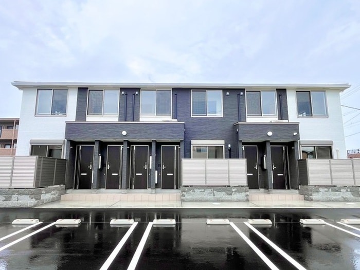 シャトールボアの物件外観写真