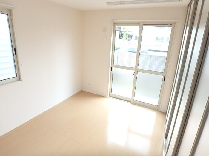 ルミエ－ルＢ棟の物件内観写真