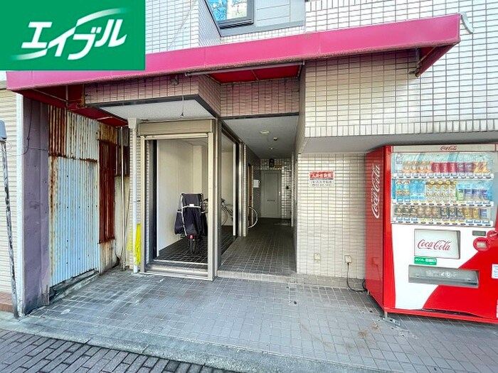 丸八ビルの物件外観写真