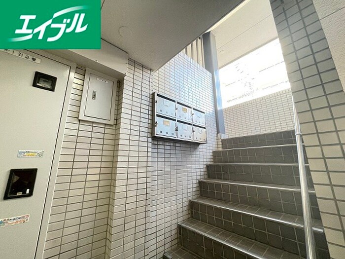 丸八ビルの物件外観写真