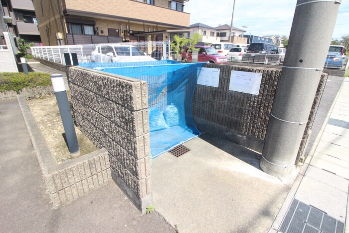 メゾン・ドゥミエ－ルの物件外観写真