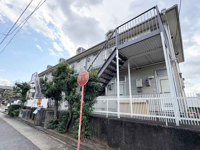 ジョニ－ズクラブ四ッ谷の物件外観写真