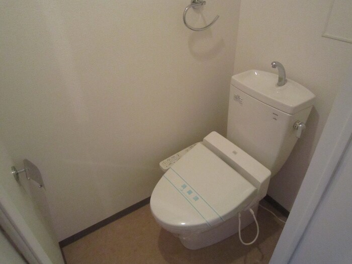 ルーエ白川公園の物件内観写真