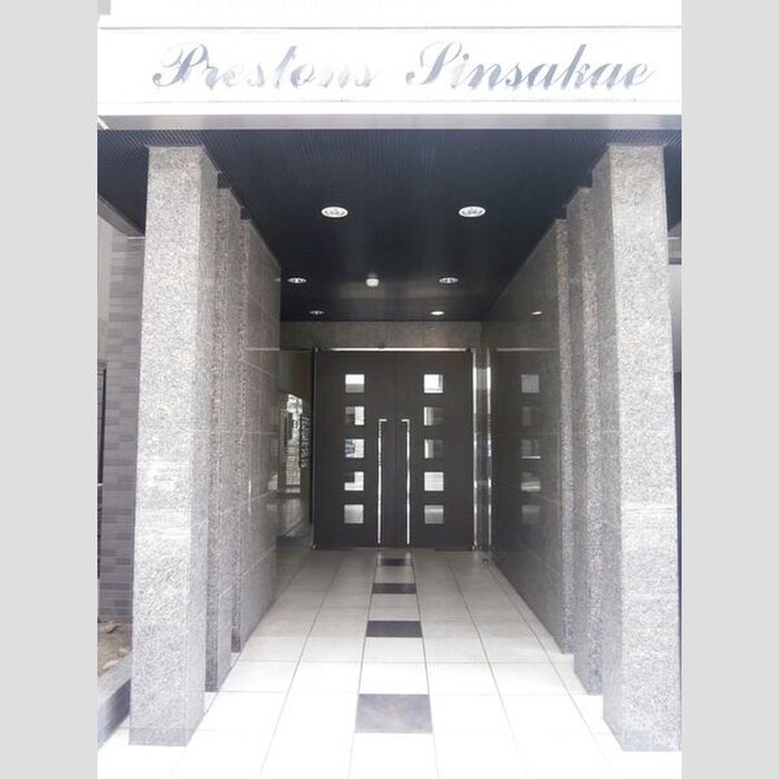 プレストンズ新栄の物件外観写真