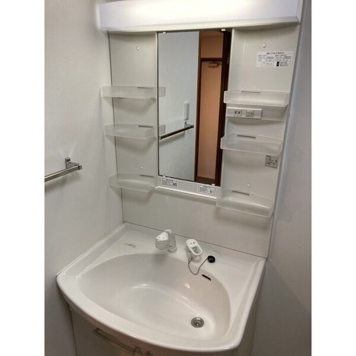 錦ハーモニービルの物件内観写真