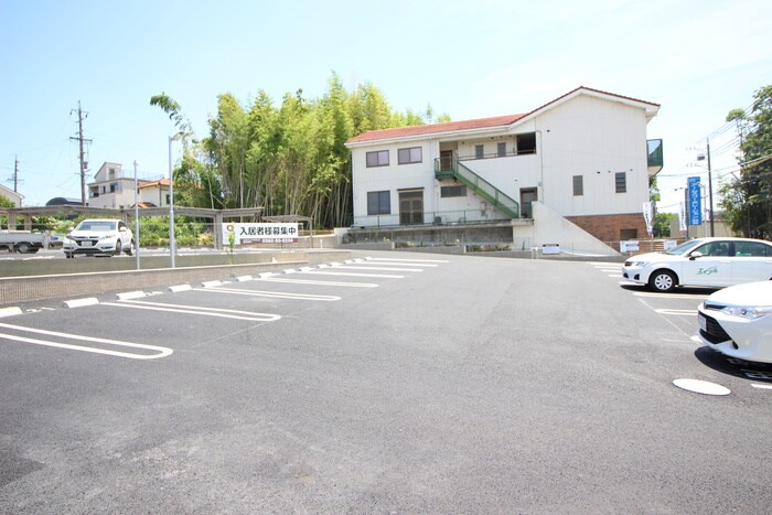 草々庭ハウス　B棟の物件外観写真