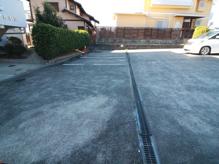 スカイヒルズの物件外観写真