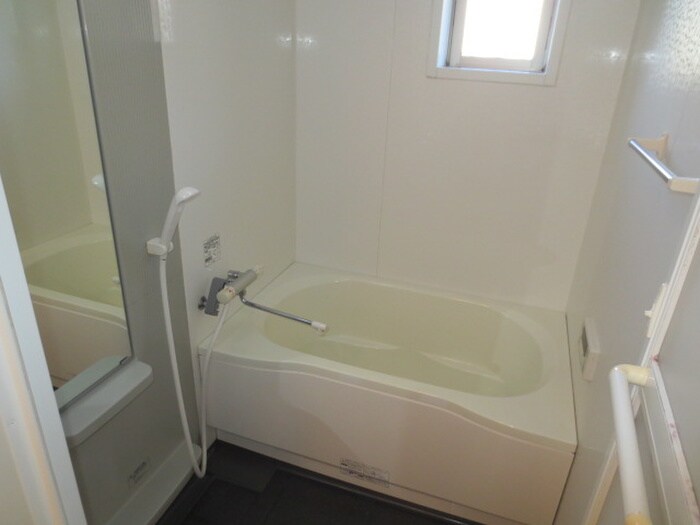 ユリ・コ－ト亀の井の物件内観写真