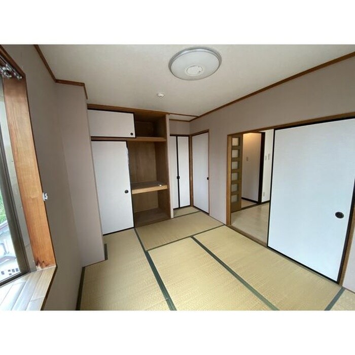 ケアンズロイヤルの物件内観写真