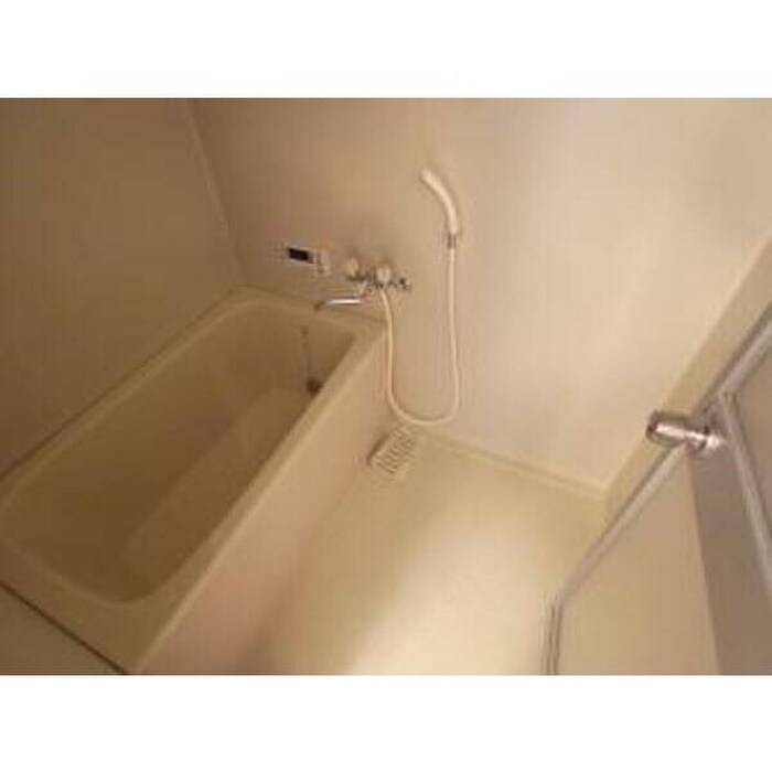 ケアンズロイヤルの物件内観写真