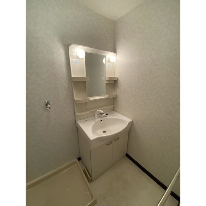 ケアンズロイヤルの物件内観写真