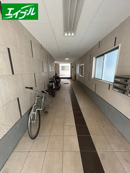 庄京ビルの物件外観写真