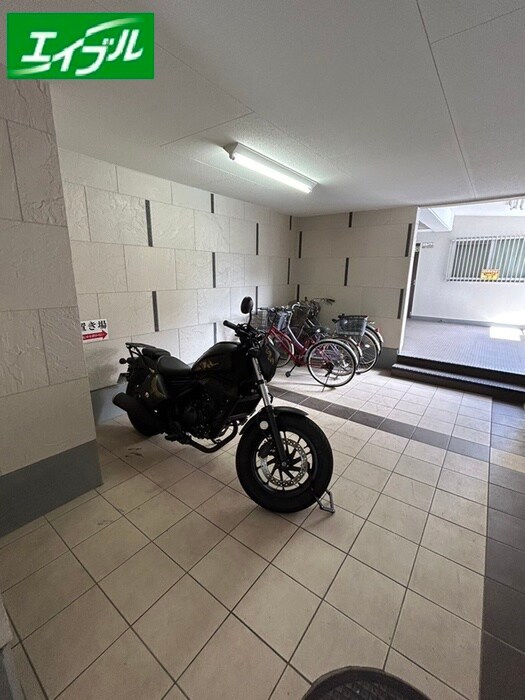 庄京ビルの物件外観写真