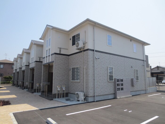 レアルカーサの物件外観写真