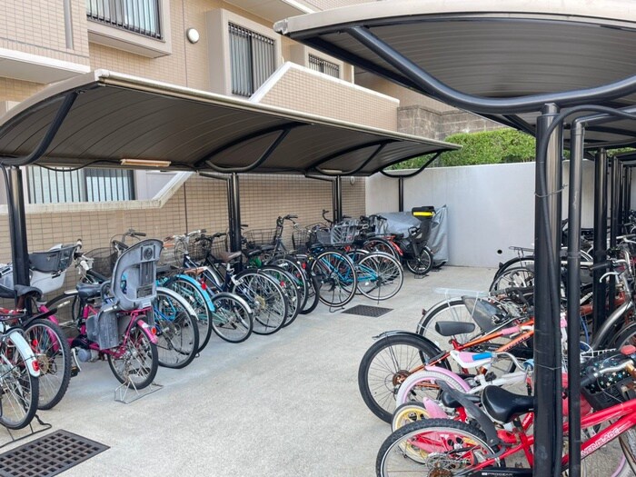 ウィスタリア星ヶ丘の物件外観写真