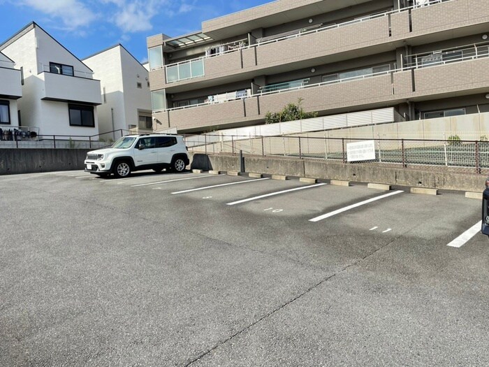 ウィスタリア星ヶ丘の物件外観写真