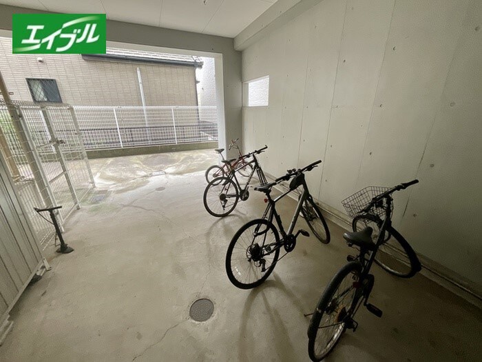 E-HOUSEの物件外観写真