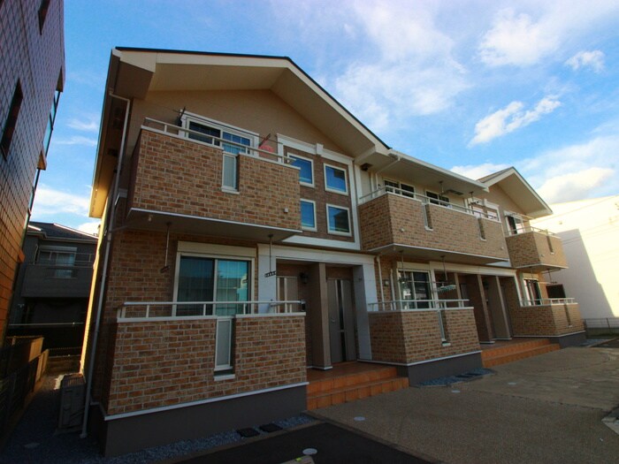 シャーロットの物件外観写真