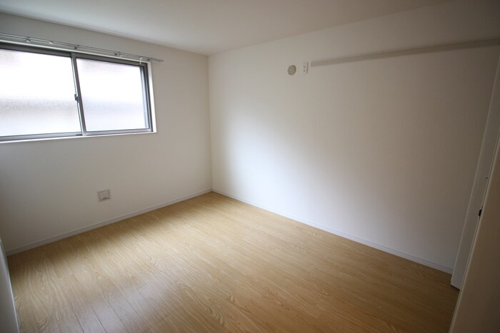 ア－バンコ－ト亀城の物件内観写真