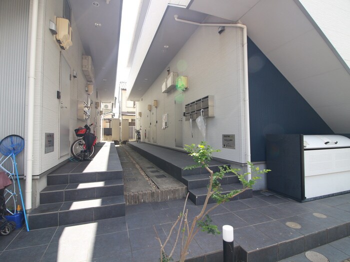 Ｒｅｓｉｄｅｎｃｉａ観音町の物件外観写真