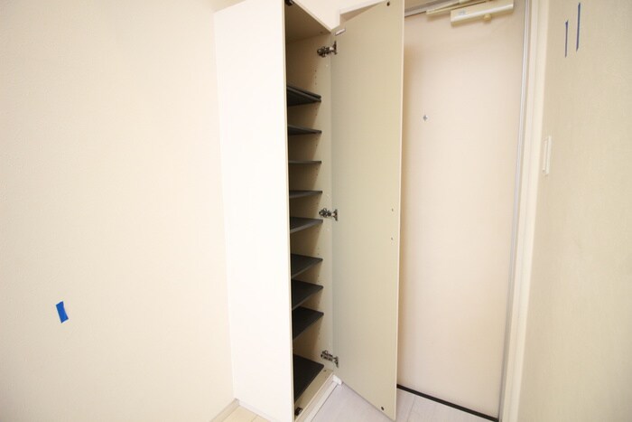 Ｒｅｓｉｄｅｎｃｉａ観音町の物件内観写真