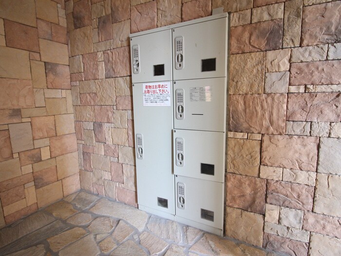 レーベスト志賀本通の物件外観写真