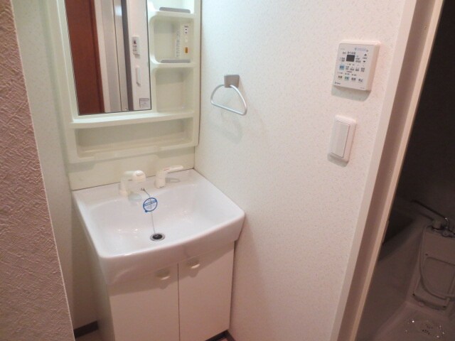 レーベスト志賀本通の物件内観写真