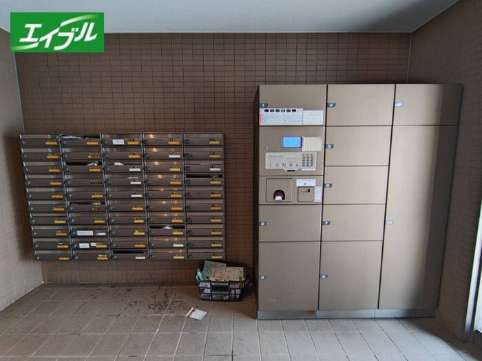 ＥＳＳＥ栄の物件外観写真