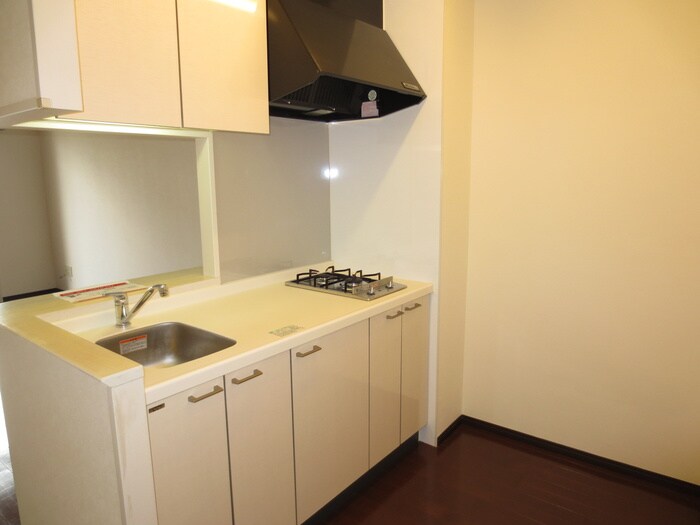 エルミタ－ジュ桜山の物件内観写真