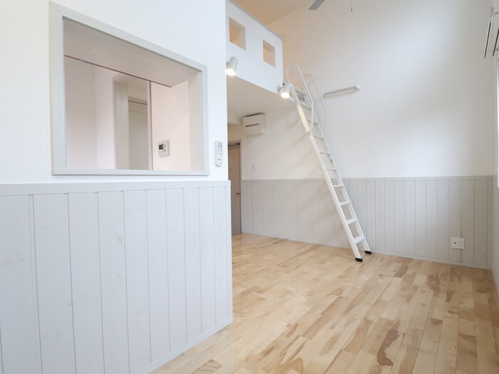 ロフト壱番館の物件内観写真