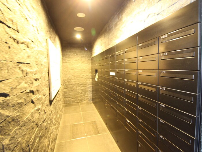 ﾌﾟﾗｾｼｵﾝ名古屋伏見(405)の物件外観写真