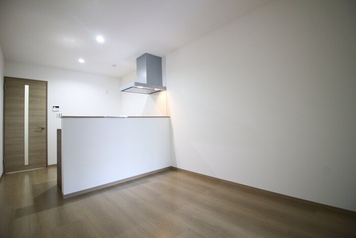 コンフォール鳴浜の物件内観写真