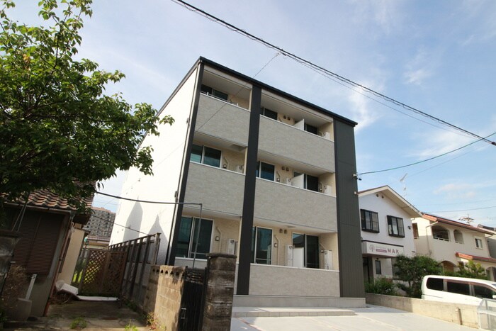 コンフォール鳴浜の物件外観写真