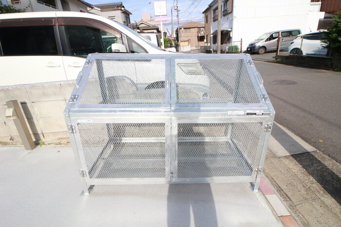 コンフォール鳴浜の物件外観写真