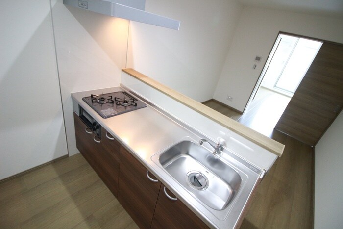 コンフォール鳴浜の物件内観写真