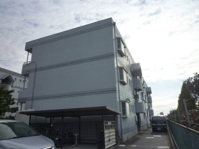 衣浦マンションの物件外観写真