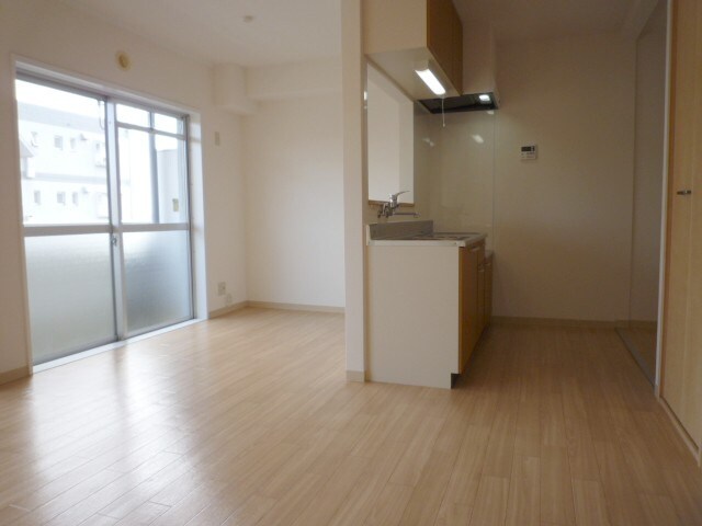 衣浦マンションの物件内観写真
