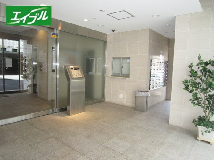 カスタリア栄の物件外観写真